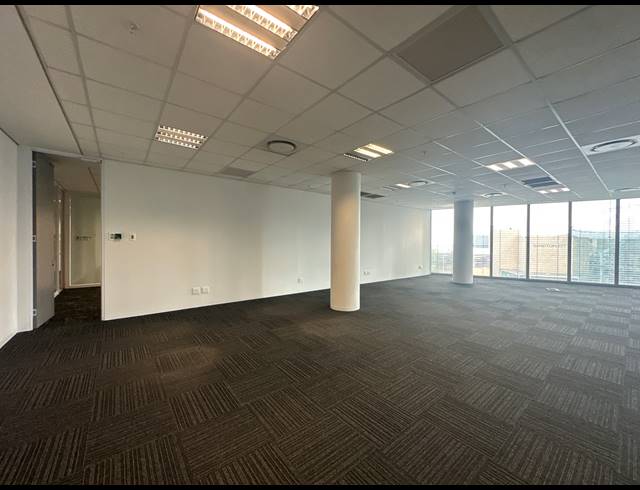 893M² OFFICE TO LET IN SANDTON CENTRAL